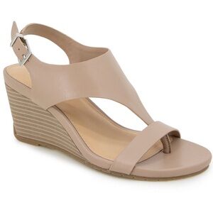 Kenneth Cole Reaction Beige Wedge Sandals Chai color box broken. New no tags.